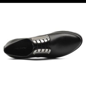 Vagabond "Aurora" Oxford